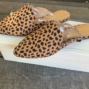 Bamboo Cheetah Print Mules